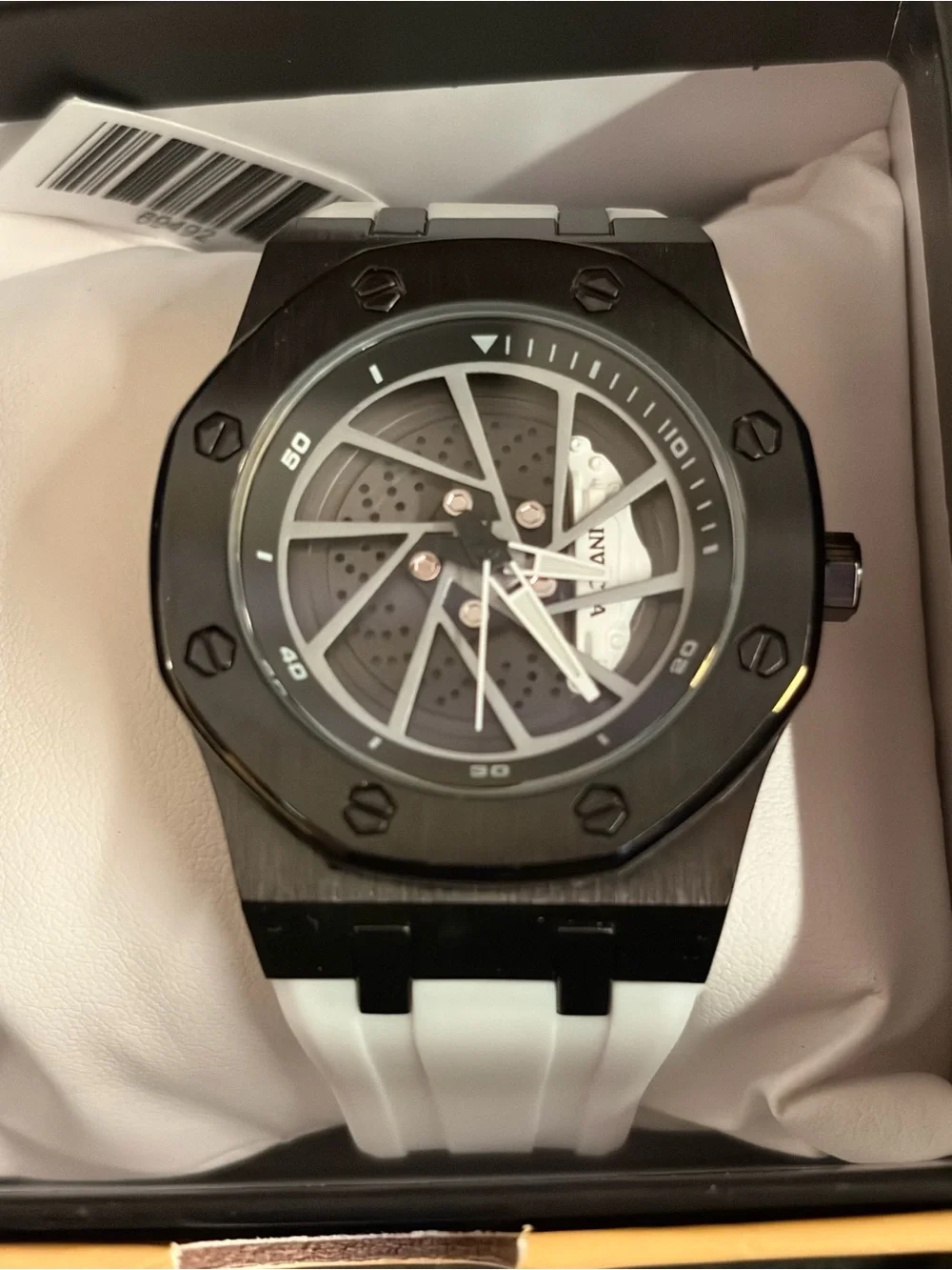 Invicta bold black